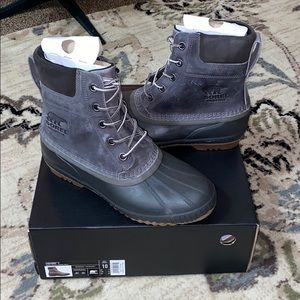 Men’s Sorel Boots size 10 NWT
